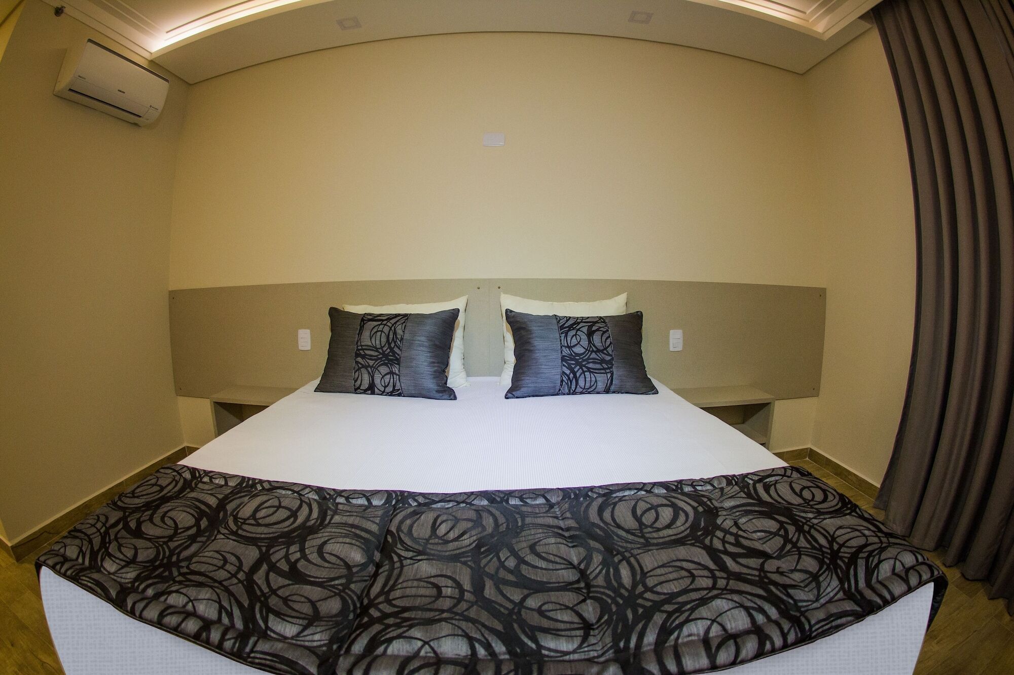 Summit Suites Hotel Cacapava Luaran gambar